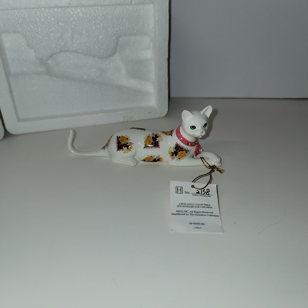 Hamilton Collection Figurine White Cat Floral White Cat Limited Edition #2/38